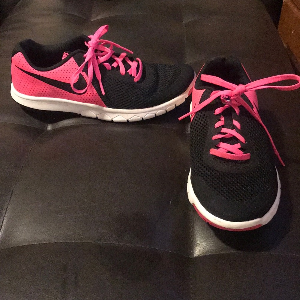Nike youth Size 6